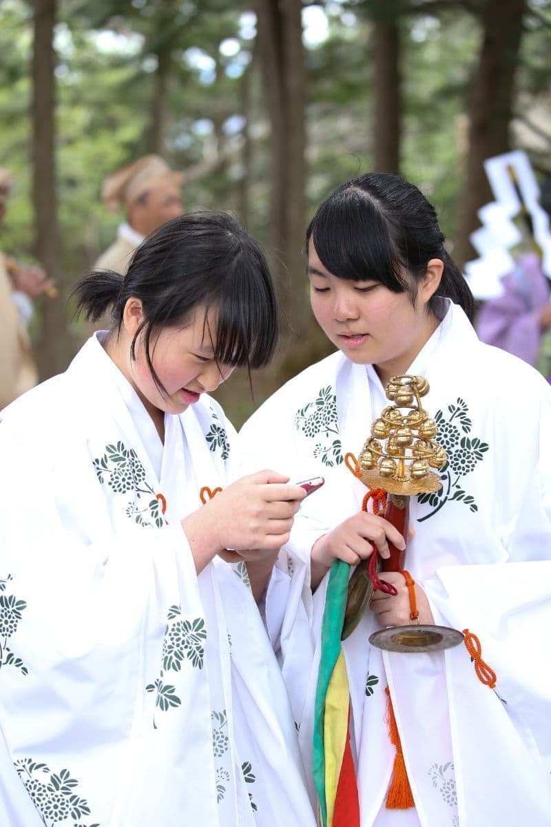 奈川の祭り_巫女